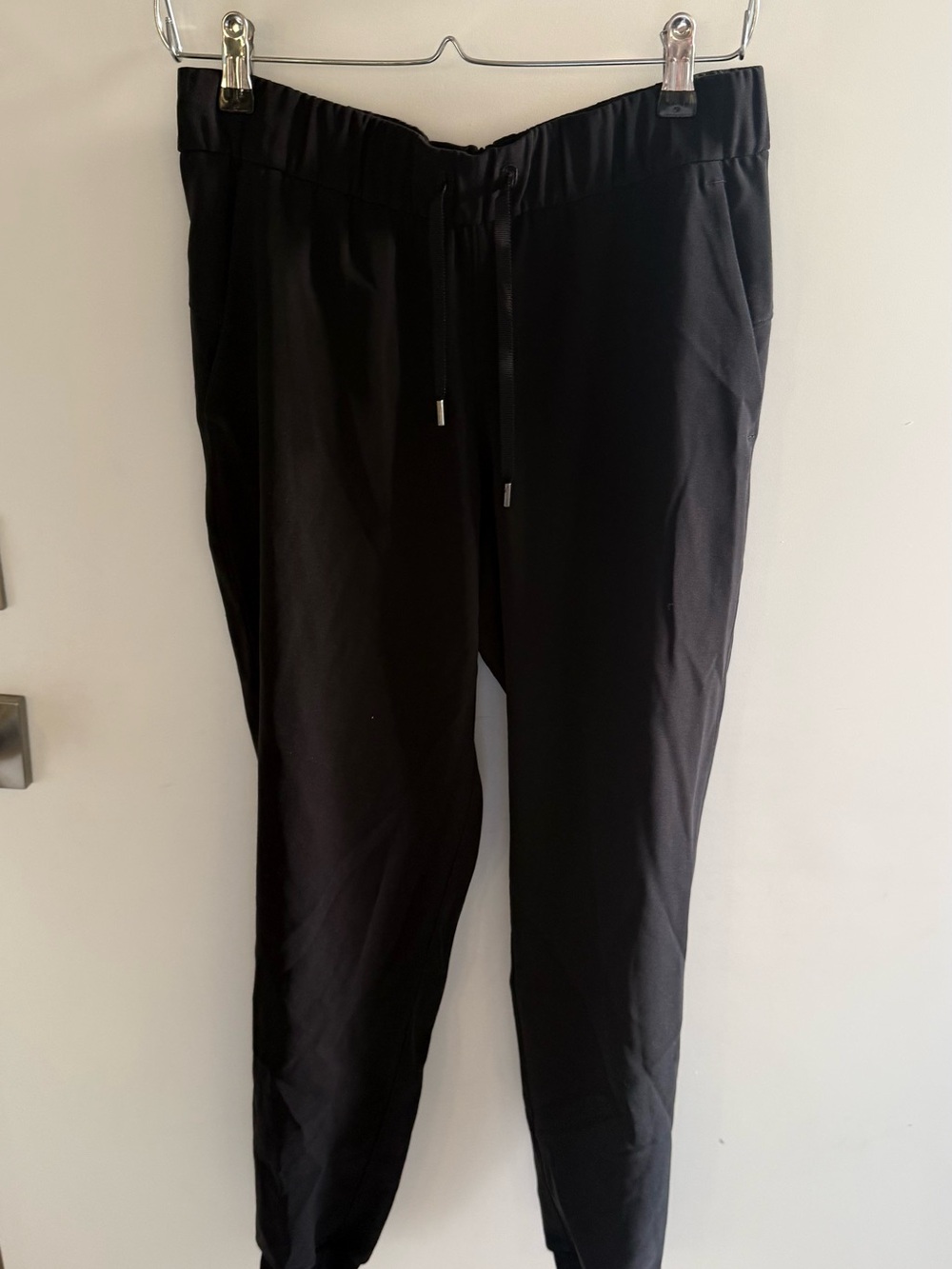 lululemon athletica Black Cropped Drawstring Joggers